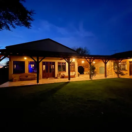 Penzion Lauraguel D'hotes Mourvilles-Hautes